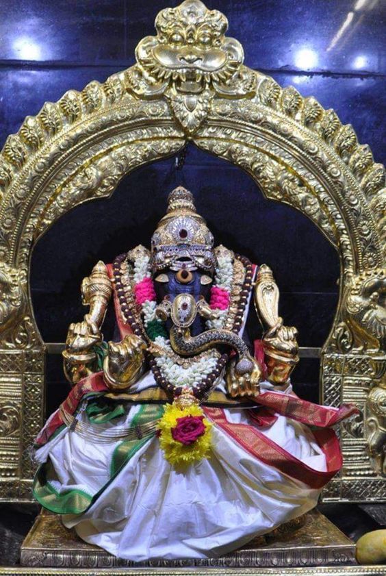 Photo Credit: Nalayni 121 from Pinterest ( https://t.co/3lo5eCLc6Y ) May #lordganesha bless all of us. #namastegod #ganesha #ganapathi #ganapathibappamoriya #jaiganesha #ganeshfestival #hindu #god #gajanan https://t.co/YpCbcvbbnV