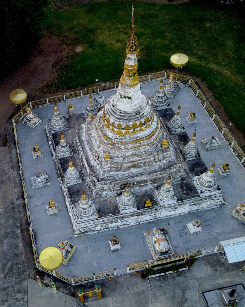 skyhigh_video's tweet photo. Drone view of Wat Luang in Pai at Mae Hong Son. 

#maehongson #jungle #mountain #nature #dronethailand #dji #mavicair2 #droneview #aerialphotography #travelthailand #travelphotography📷 #thailand #thaitraveling #pai #watluang  #buddhisttemple #pagoda … https://t.co/0Gb7DwH6Xj https://t.co/tiSNoh80kI