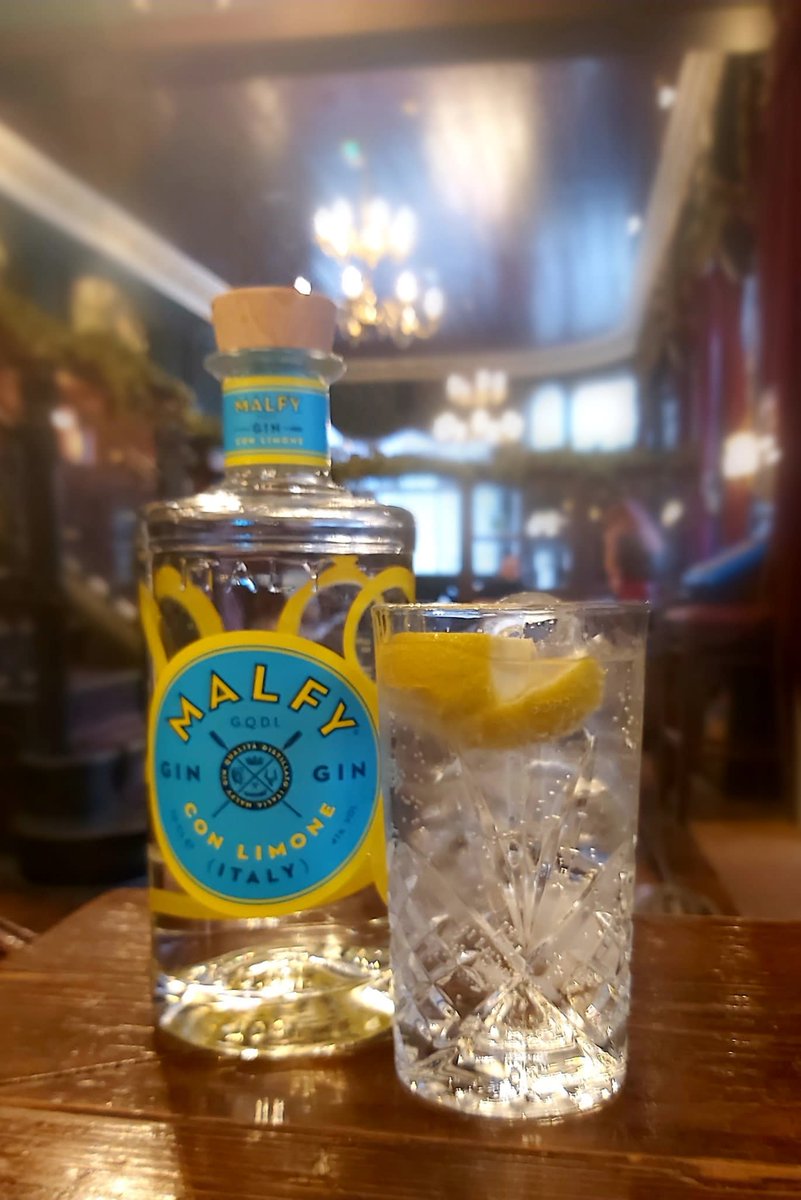 TheOldCs's tweet photo. Try something new this weekend. Malfy Lemon gin, is refreshing and zesty. Pop in and see us and find your new favourite....  #whenlifegivesyoulemons #oldcontemptibles #Gin https://t.co/W8dNkxe47L