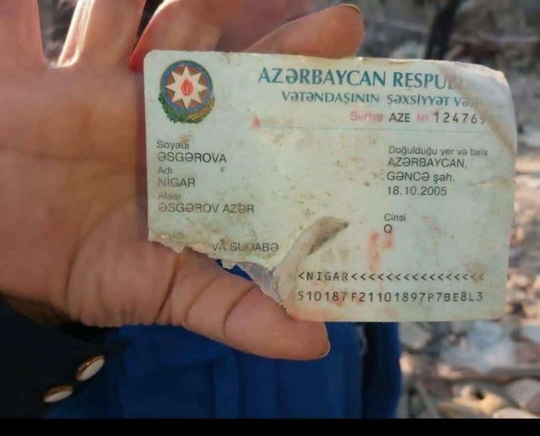 15 yaşını sabah qeyd edəcəkdi😔Bəlkə də 2gün sonra ata və anasının ona nə hədiyyə alacağını, ad günündə hansı paltarını geyinəcəyini düşünürdü. Çox ağırdı uşağını, valideynlərini - yaxınlarından kimisə itirmək. Allah səbr versin. Susmayaq bu vəhşiliyə!!! #StopArmenianTerrorism