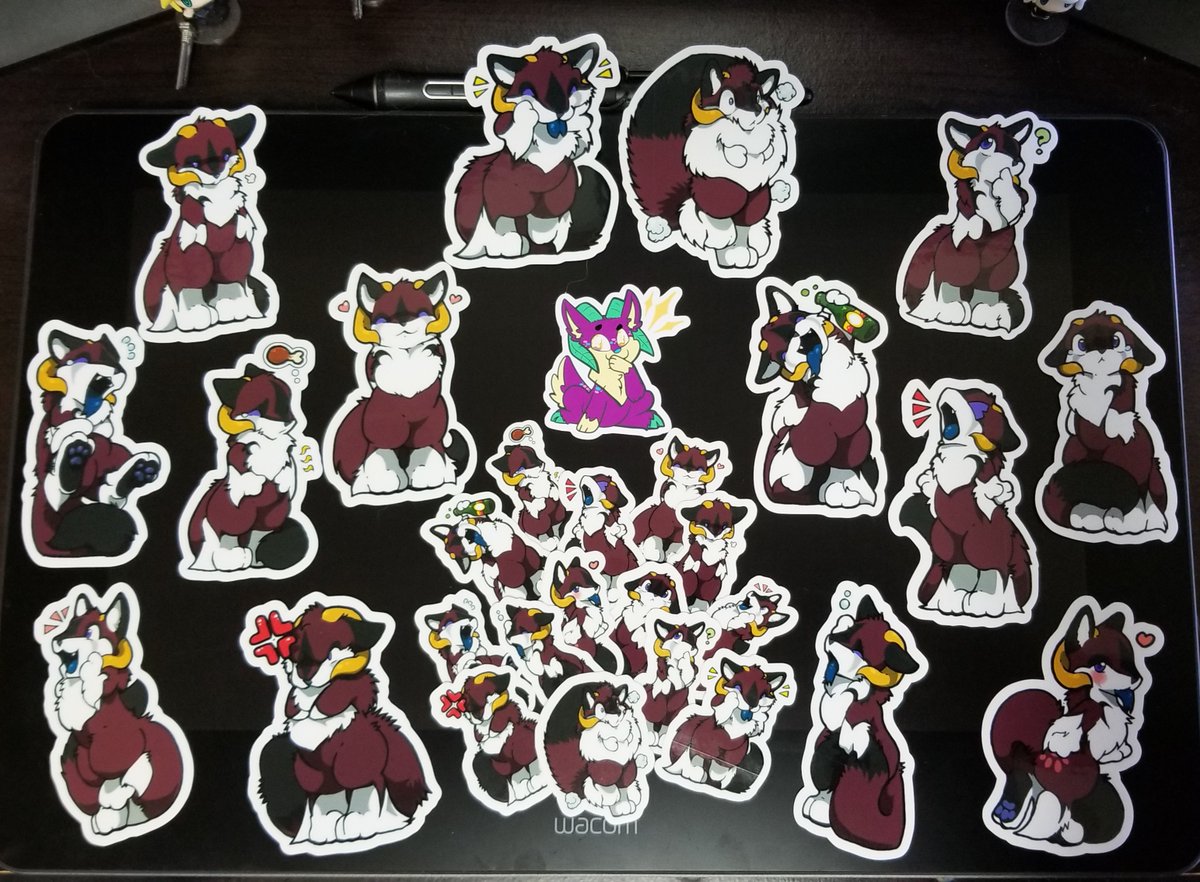 _MochiKitty_'s tweet photo. restjbnhwutioglmhv;e;c

MY STICKERS FINALLY MADE IT!!!!!

Thank you so much @PStarryeyes I can not express how much I love them TwT https://t.co/QLFP60LuOJ