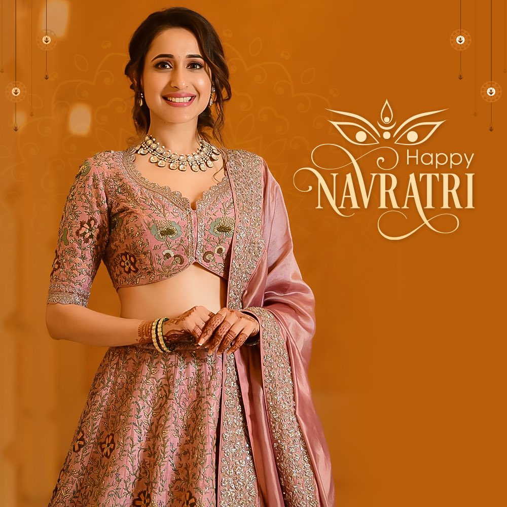 ItsMePragya's tweet photo. Wishing everyone a very #HappyNavratri 😇🙏🏻 https://t.co/0dQR3CsNHx