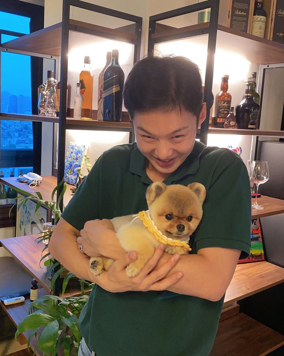 changsub comfort pics - a thread