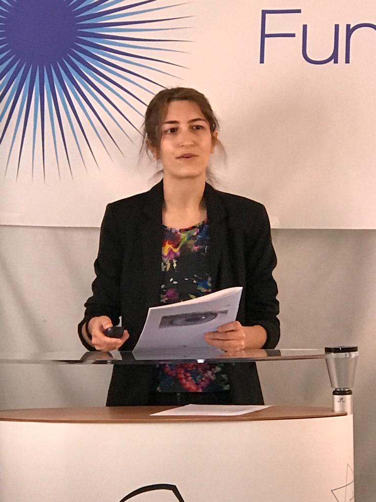 COI_Optometria's tweet photo. Comenzamos la primera de las conferencias sobre el “Estudio comparativo de los movimientos oculares con dos métodos:
sistema #EyeTracker y test #SCCO” de la mano de Carmen Sánchez, Marina Rueda, Paloma Muñoz y Jorge Soriano, y como tutor Daniel Velasco
#JornadasCOI #MasterCOI https://t.co/YgbP8aCyrz