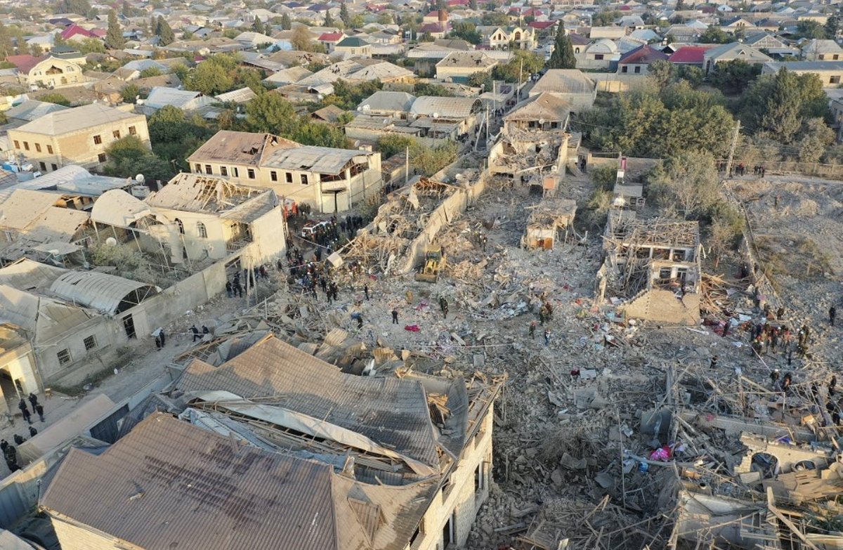 Azerbaycanlı kardeşlerimize yapılan insanlık dışı bu saldırıları kınıyoruz. 

Bu saldırıları görmezden gelen dünyaya da Azerbaycanlı kardeşlerimizin yanında olduğumuzu belirtiyoruz 🇹🇷🇦🇿

#ArmenianTerrorism