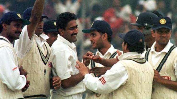 ..bowler in history of cricket to take 10 wickets in an inngs. Also, Waqar Younis was the only batsmen who didn't get dismissed by Kumble in the whole test (would have made Kumble the 1st to dismiss 11 players in a test).Sigh! Ingenious. 