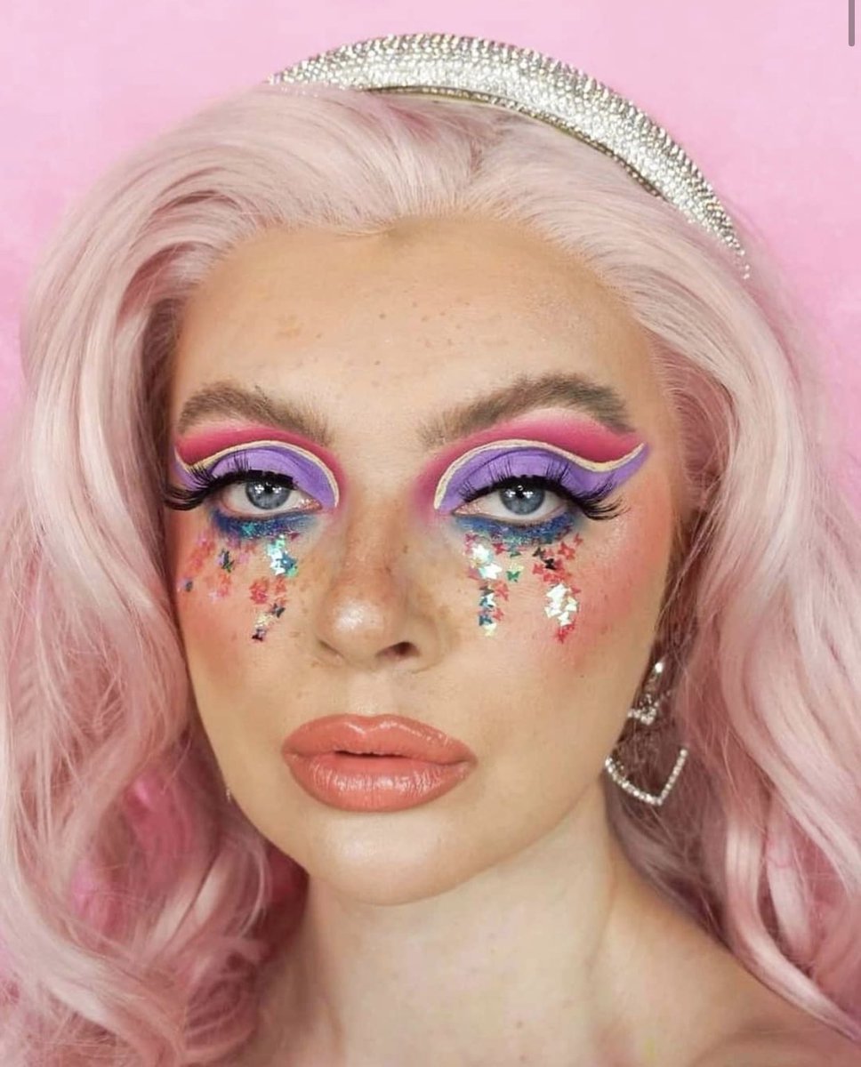 myLottieLondon's tweet photo. canโt. stop. staring. you absolute cutie @kerrypatriciaa ๐ฆโบ๏ธ๐ธ lookinโ almost edible in #freckletint and our 'ombrรฉ blush' in 'haze' ๐ง๐ find them both on https://t.co/hZsOSCeo2p #lottielondon https://t.co/2eKryWRTuK