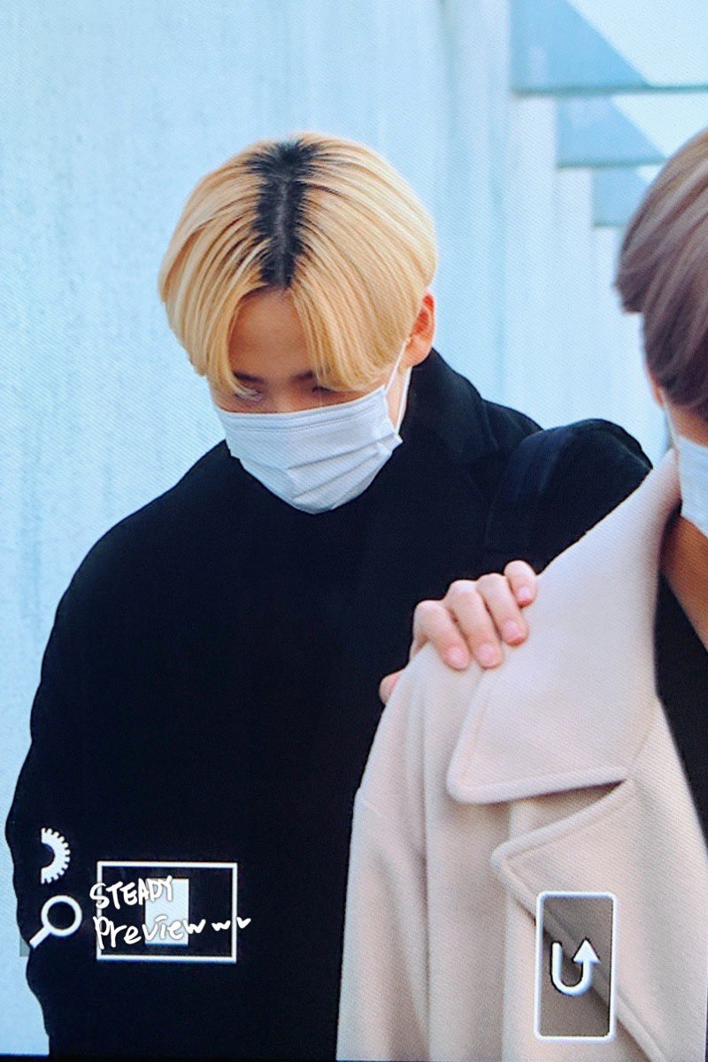 SANTHIGHS's tweet image. "hey we need to talk."             "please"