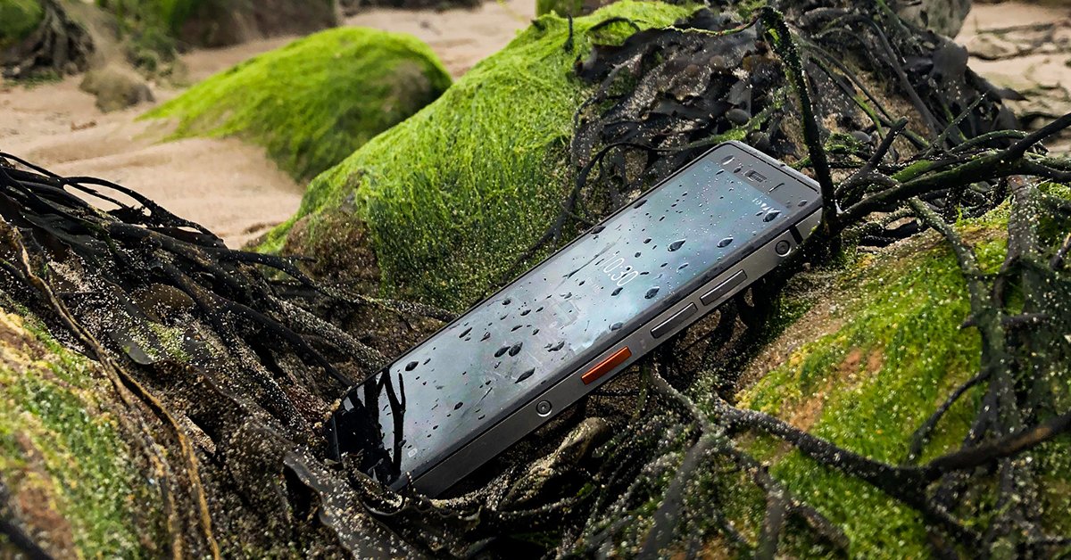 LandRoverExplor's tweet photo. Autumn adventures at the beach are no problem for the Explore R. It can handle fresh water streams and the salty seas. 

#ExploreMore #FortheJourney https://t.co/4MuIYqMn5P