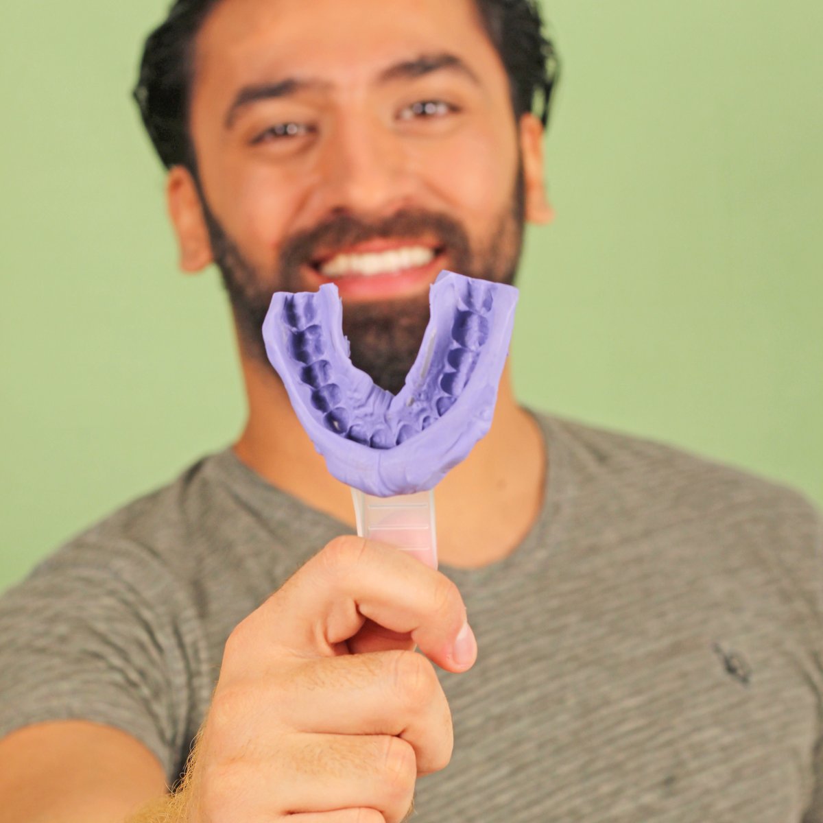 wearebasma's tweet image. هل لديك أي سؤال حول علبة الطوابع التي ستأخذها من المنزل؟ ارسل لنا رسالة مباشرة أو تواصل معنا على واتساب!
#الرابط_في_البايو

-
#basma #impressionkit #invisiblealigners #dentalcare #dentalhealth #newsmile #saudihealth #dubaihealth #ksalife #uaelife #selfcare #remotecare …