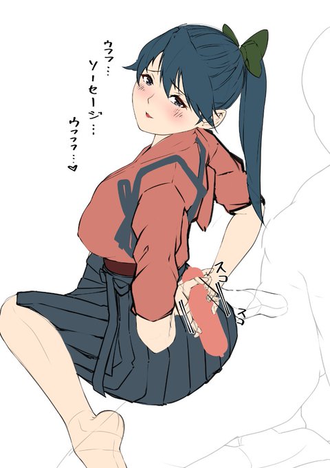 寒そうだったから服着せてソーセージ持たせた 