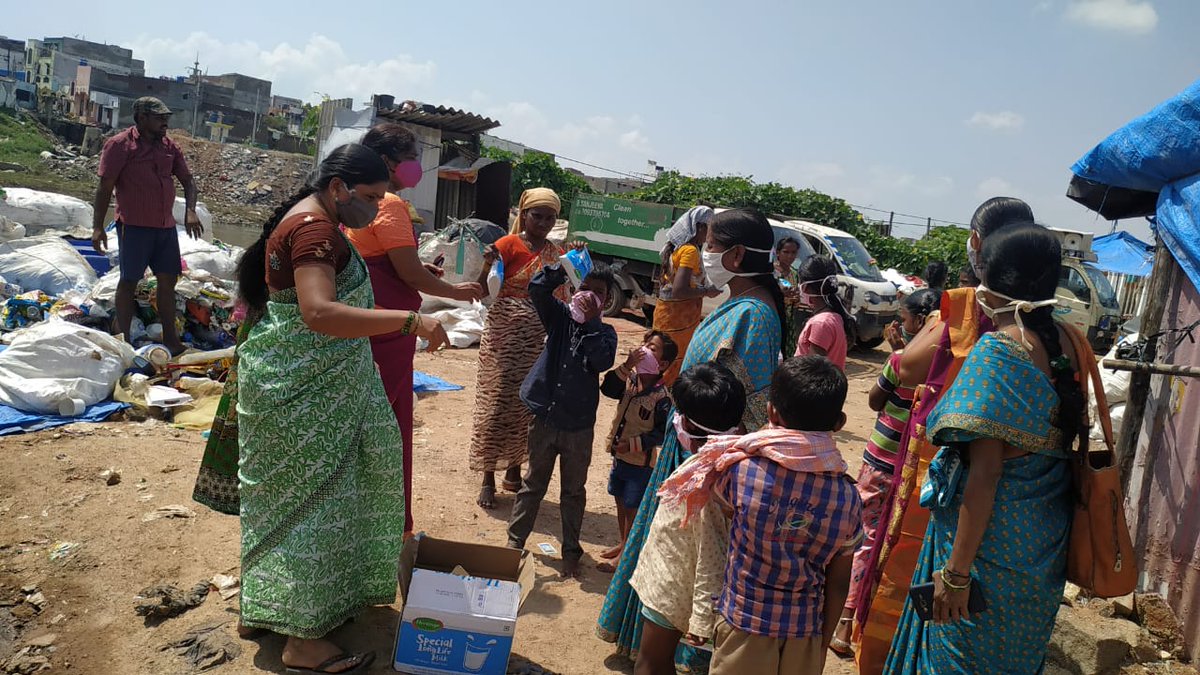 WCDhyderabad's tweet photo. @floodshyderabad-Milk packets distributed flood effected families by the @ICDS projects, Hyderabad district on 17.10.2020.

@Collector_HYD
@WCDTelangana 
@MinistryWCD https://t.co/uucizzz8X4