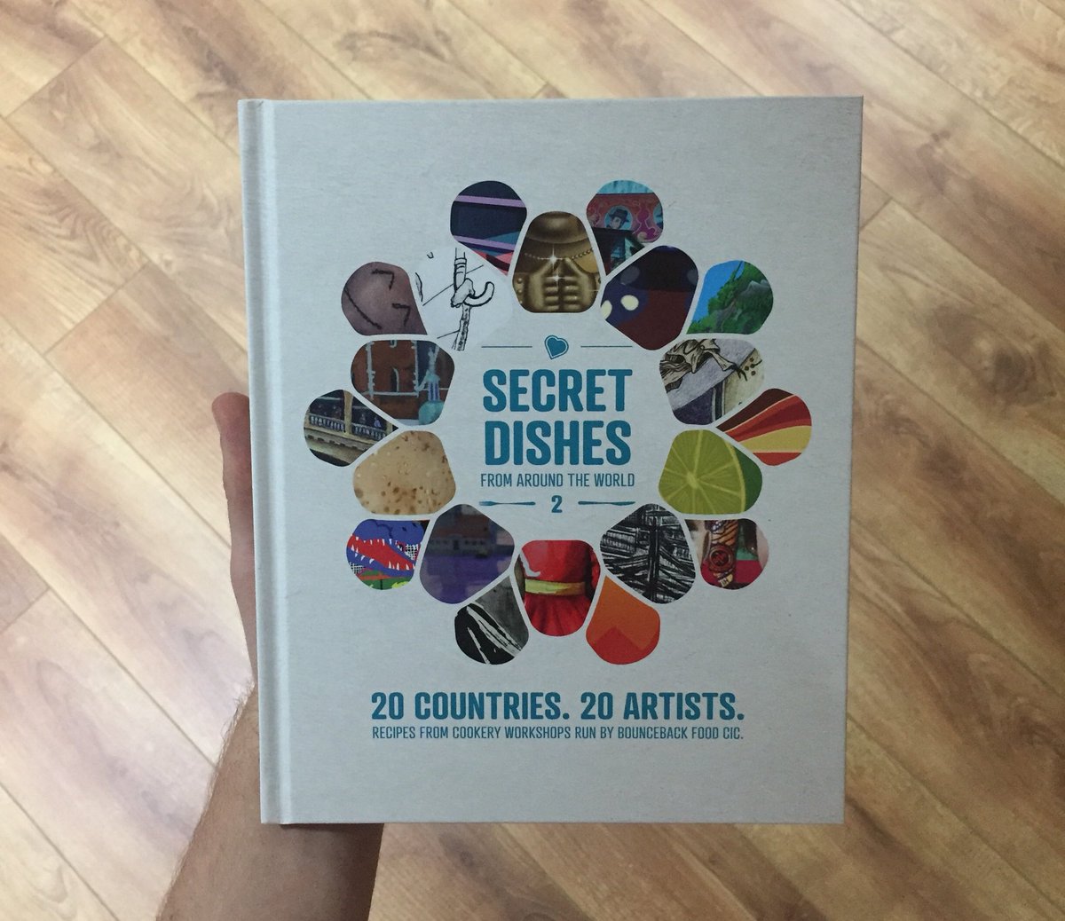 BouncebackFood's tweet image. Pre-order your copy of Secret Dishes From Around the World 2 today and get 20% off the RRP!

All proceeds support our community cookery school as we scale up our fight against food poverty across the UK 💛

bouncebackfood.co.uk/shop/

#BuySocial #SocialEnterprise #GiftIdeas