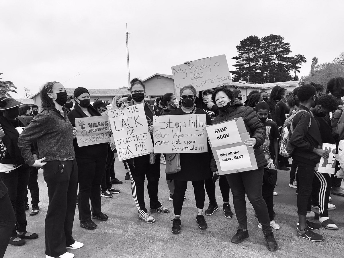 savant_jafet's tweet image. The residents of Oranjemund marched today for our dear women in Namibia 🇳🇦 to stand up against sexual and gender based violence.
#ShutItAllDownNamibia #ShutItAllDown
