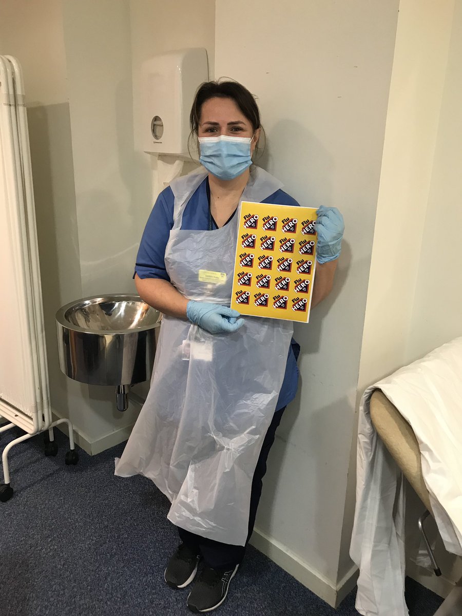 damask70's tweet photo. Here’s my fab colleague @foley_kerry working hard today to provide Flu immunisations for all our colleagues @NHS24 #fluhero #24people 💖 thanks to @ProudfootJudith for pic 😘 x https://t.co/QWA9eKZ24H