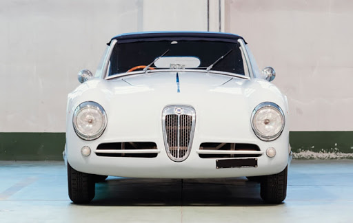 La Soprintendenza blocca la vendita, da Aste Bolaffi, della Lancia Aprila Spider Basso del 1951, top lot della vendita all'incanto. Polemiche senza fine per i pezzi unici. La casa d'aste protesta ma non c'è stato nulla da fare
