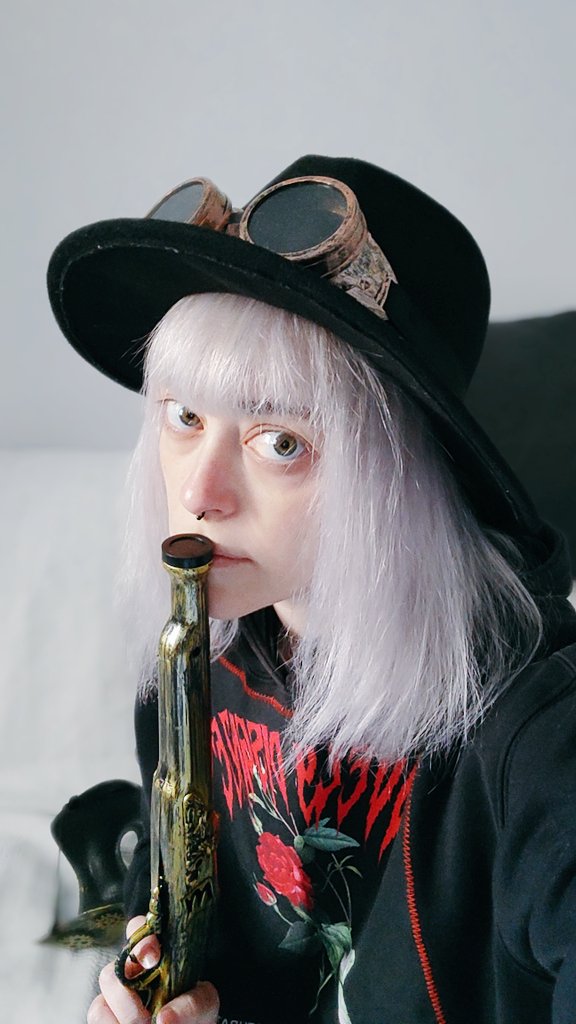 anawolfdev's tweet photo. #halOSWeen 🎃. #steampunk mood 🥽🎩🤍 @os_weekends ✨ https://t.co/NH4brsYKYC