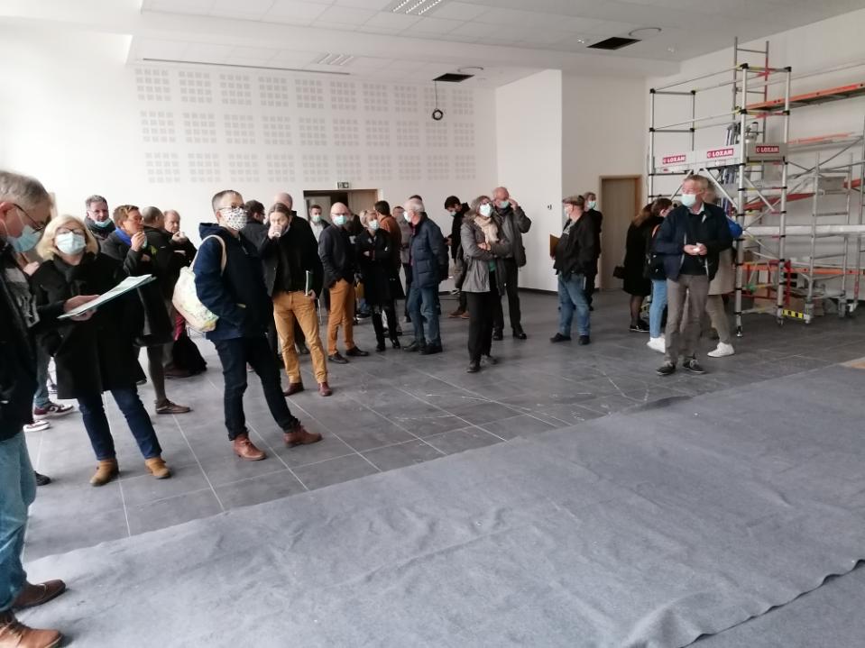 QueneaEnR's tweet photo. 50 élus font le déplacement ce matin en Centre Bretagne pour découvrir des sites exemplaires en terme d'#ecoconstruction et #rénovation intégrant les ENR
👉Visite du site de Cinedix Carhaix(29)
⚡ 16 kWc en sur imposition matériel @Systovi 🇨🇵
 @QueneaEnR
@alecobinfo
@payscob https://t.co/cWTOzLJ1U4