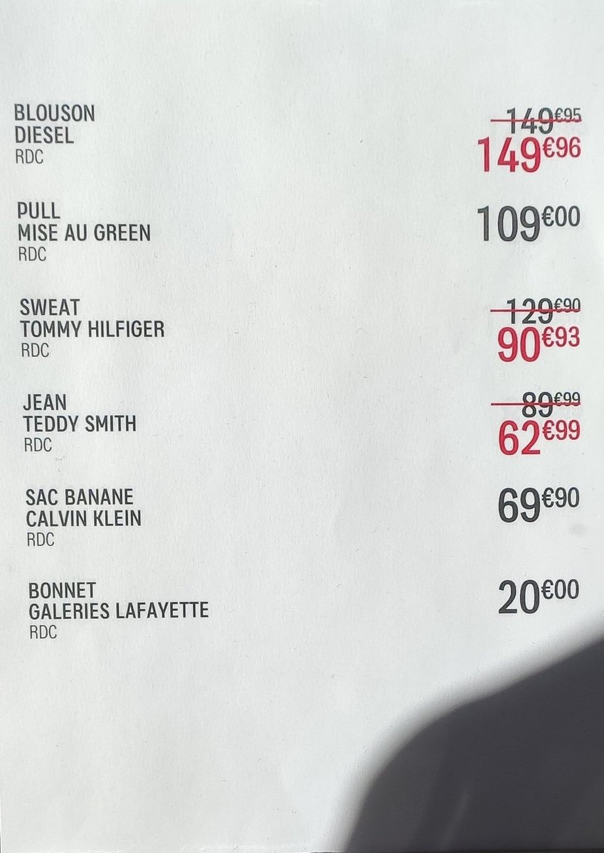 davaxi's tweet photo. Entre les masques chirurgicaux de @MrBricolage où c'est spécifié le contraire et les réductions de @GLServiceClient qui sont plus chères que les prix initiaux... Ma journée commence bien à Libourne https://t.co/sGYzXj2FWk
