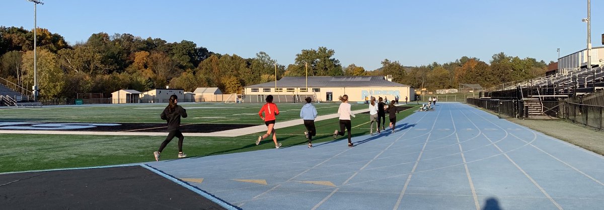 SV_Sports's tweet photo. As the sun rises SV boys &amp; girls XC teams putting in the work. #SVRaiderPride https://t.co/IgeYo1htPE