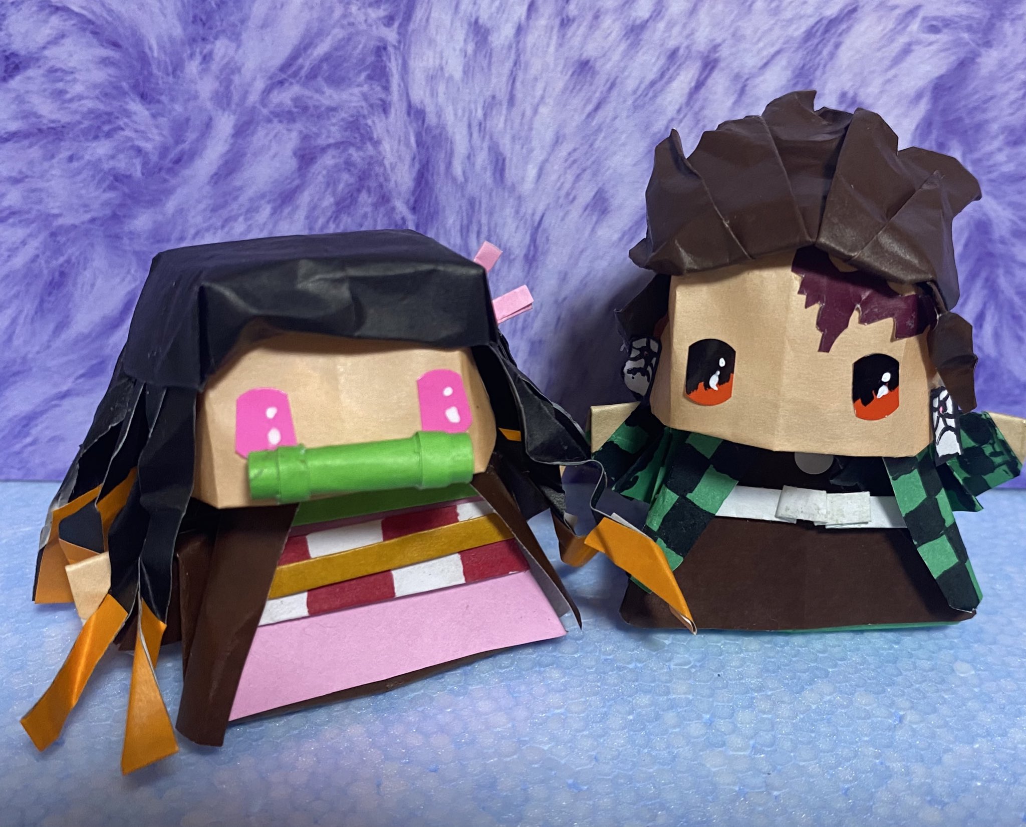 だ ちゃん Dahchan 創作折り紙作家どす 折り紙で立体の炭治郎と禰豆子つくったぞと 禰豆子はつくりなおした 趣味で折ったので折り方公開はありません 今日もみてるけどやっぱおもしろい 鬼滅の刃 鬼滅の刃 折り紙 炭治郎 禰豆子 Dahchan