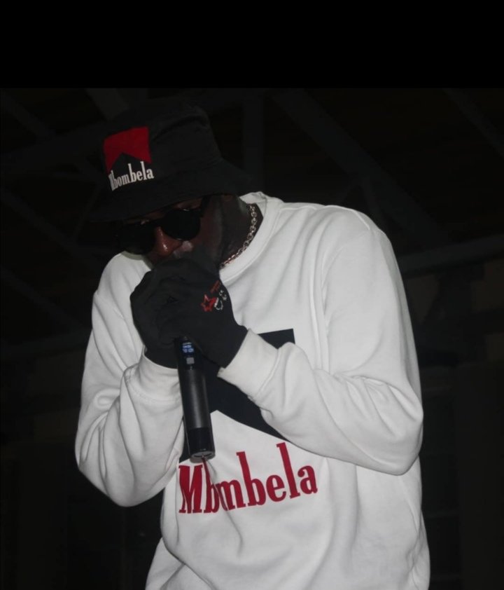 ZolekaMannie's tweet photo. @kWEZIROYAL

KWEZI ROYAL THE POP STAR
The @effenem_za drip. Get your #MBOMBELA merchandise. 

#bornwithpain #kweziroyalmusic #emergingartist #trap #trillart #southafrica #sahiphop #talent  #nelcity #nelspruit #sonymusic #mpumalanga #MBOMBELA 

@RedBullZA https://t.co/Ean3udJfhj