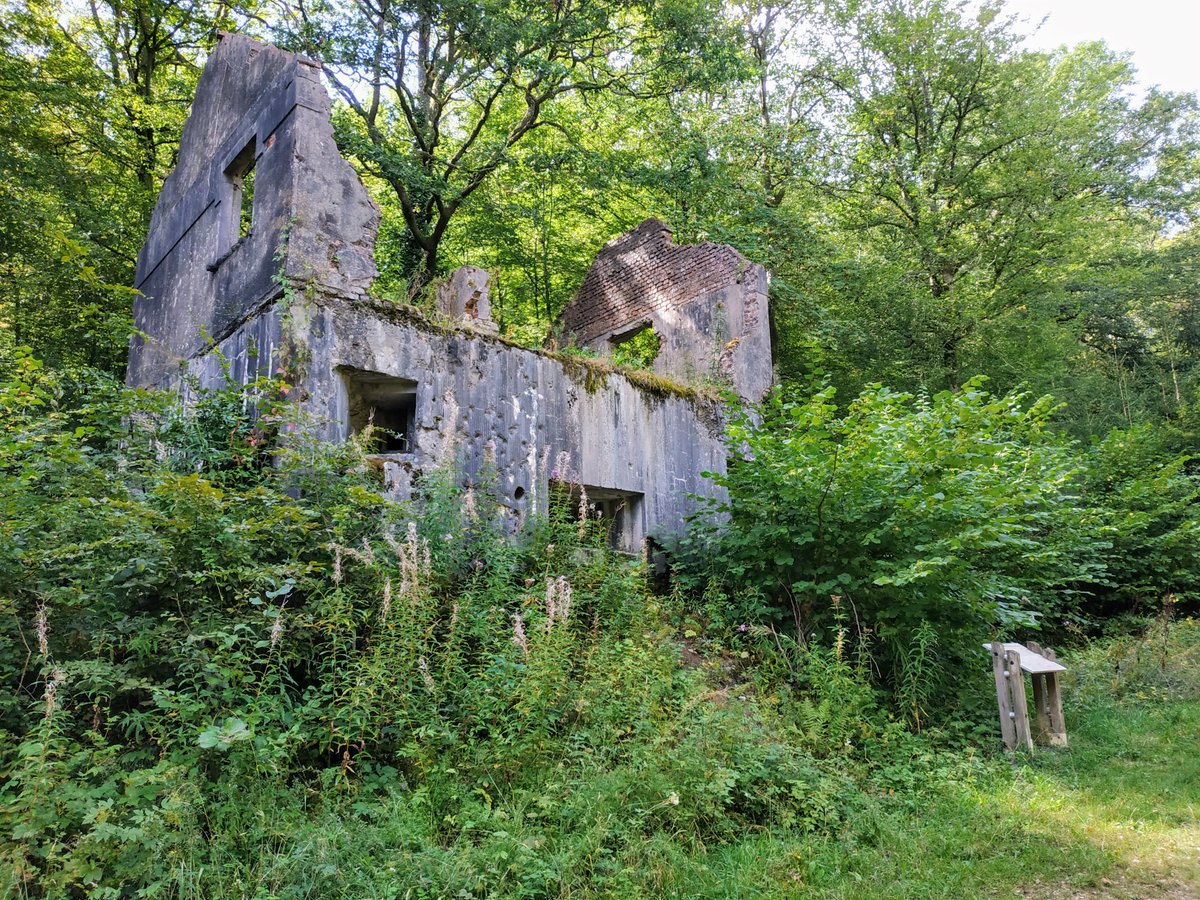 PArdennes's tweet photo. La Maison Forte La Hatrelle, un Blockhaus de la ligne Maginot à Olly près de Sedan.
#Hatrelle #Maginot #olly #Ardennes #Illy #Sedan https://t.co/rcVgmd96nW