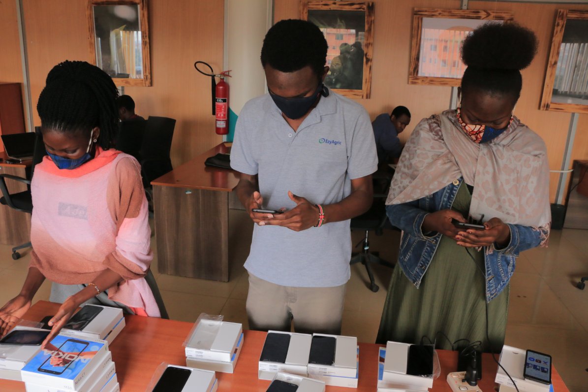 ezyagric's tweet photo. With the @GoalUganda initiative, the #EzyAgric team prepares #SmartPhones for the 49 Agents in #Abim & #Agago to help them use EzyAgric App to Bridge the Service delivery gap between farmers and Agribusinesses❗️
#EndlessFarmingPossibilities #VillageAgents #Training #GoalUganda https://t.co/0ILIRxSD4u