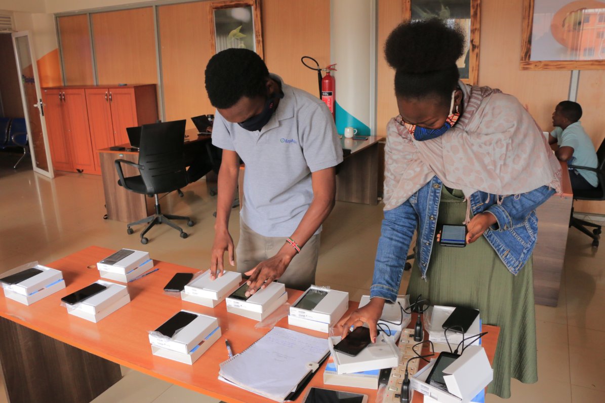 ezyagric's tweet photo. With the @GoalUganda initiative, the #EzyAgric team prepares #SmartPhones for the 49 Agents in #Abim & #Agago to help them use EzyAgric App to Bridge the Service delivery gap between farmers and Agribusinesses❗️
#EndlessFarmingPossibilities #VillageAgents #Training #GoalUganda https://t.co/0ILIRxSD4u
