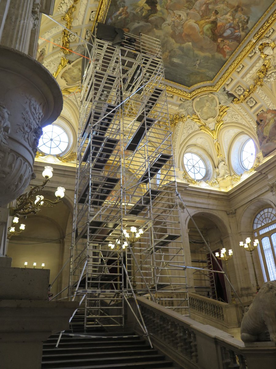 Nuestro departamento de Restauración lleva a cabo diversas intervenciones de conservación preventiva y restauración con resultados tan impresionantes como los que os mostraremos hoy 👇