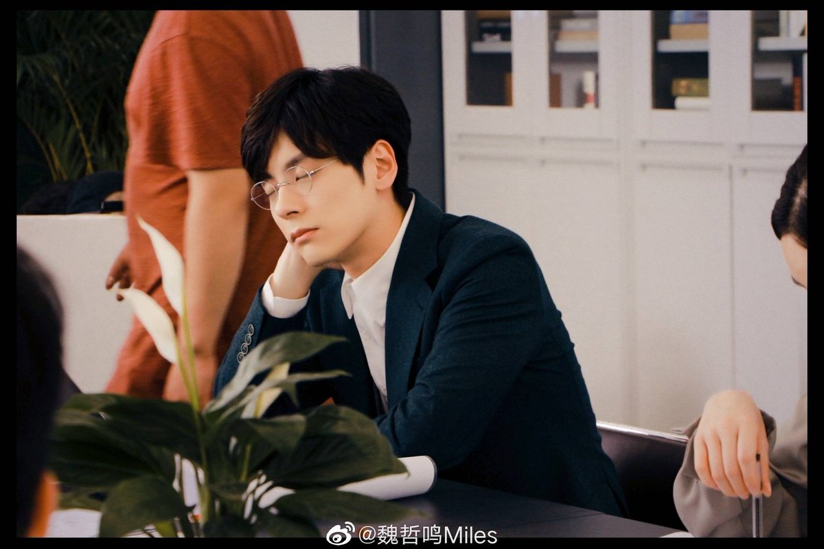 zhang laoshi dozing off while filming 