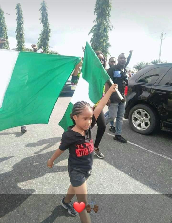 lacedwithfinese's tweet photo. IT COST £0.0 to Retweet this beautiful messages below

#EndSARS
#EndBadGovernmentinNIGERIA
#RECONSTRUCTNIGERIA 
#ReformTheNigeriaPolice https://t.co/UEDgl4obW4