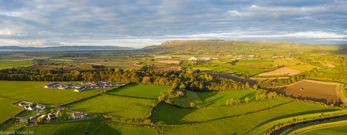 Limavady enjoys the sunset last night as the last of the golden light spreads across the land and the cloud moves in <a href="/VisitCauseway/">Visit Causeway Coast & Glens</a> @CCAGTourismTeam <a href="/DiscoverNI/">Northern Ireland</a> <a href="/newslineweather/">IrishWankers</a> <a href="/angie_weather/">angie phillips</a> <a href="/barrabest/">Barra Best</a> <a href="/WeatherCee/">Cecilia Daly</a> <a href="/geoff_maskell/">Geoff Maskell</a> <a href="/VisitLimavady/">Visit Limavady</a>