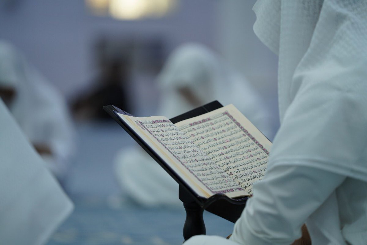 thafiz_alayis's tweet photo. قال الشيخ ابن باز - رحمه الله :
ومن تدبر القرآن طالباً للهدى أعزه الله ،وبصره وبلغه مناه . ☘️ https://t.co/s6hz58AxIp