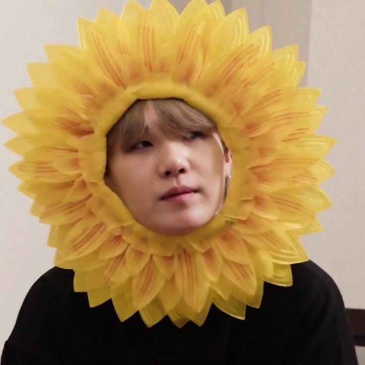 yoongi as flowers ; a needed thread