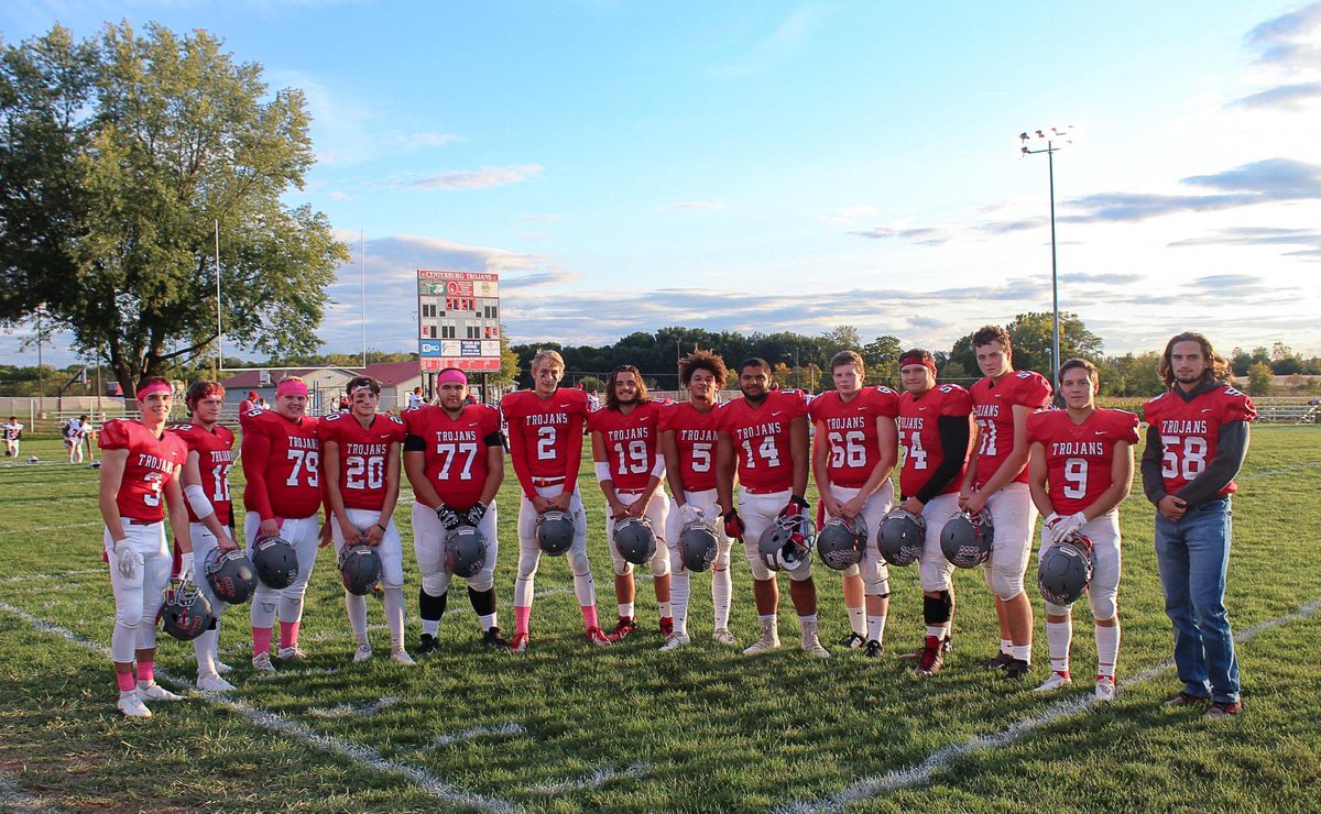 sstoyle26's tweet photo. Game Day!! 🏈💪♥️🏈💪♥️
#TrojanPride #Playoffs #BeatRedbirds #relentlesseffort https://t.co/4CuvbaFS4B
