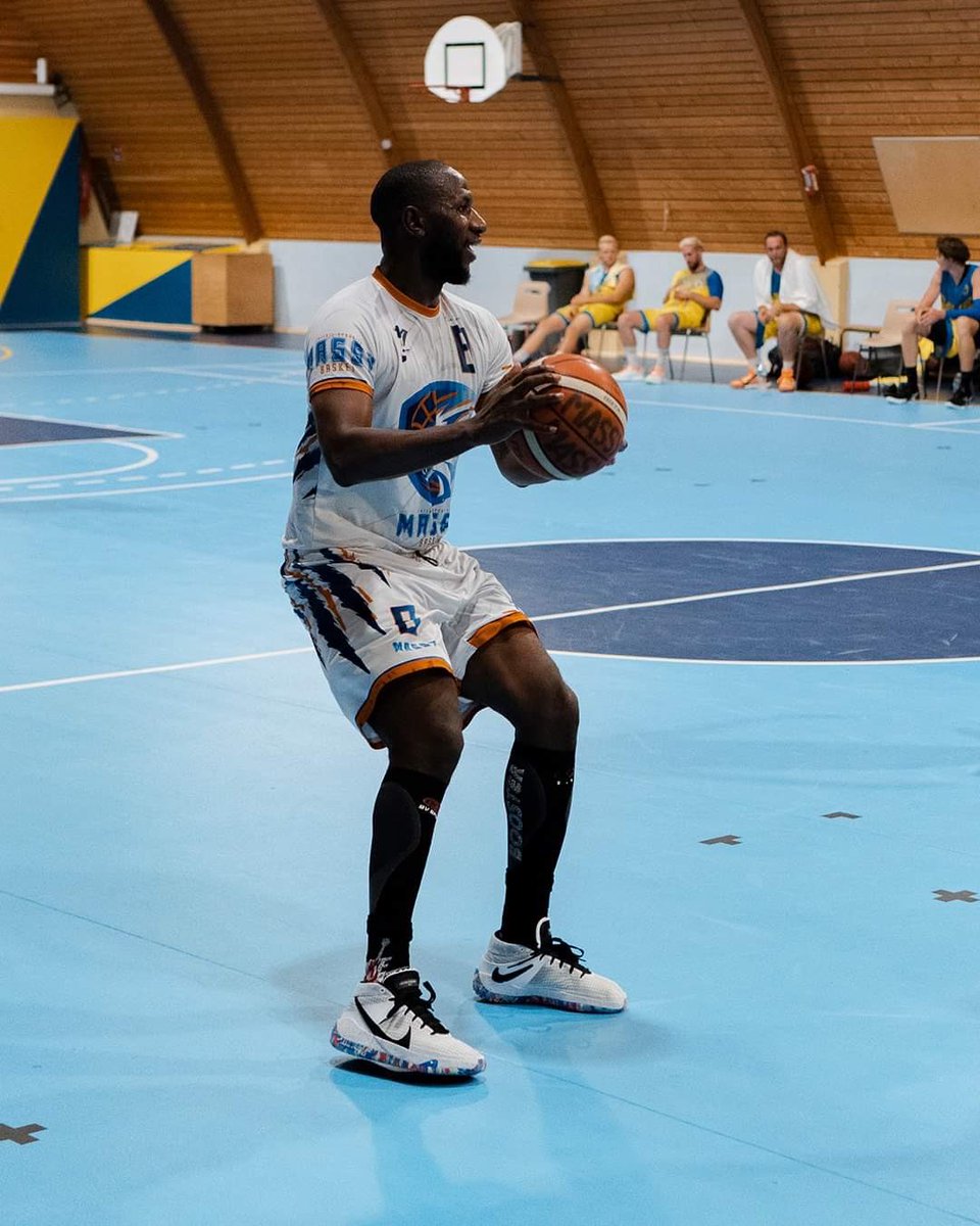 [GAMEDAY] Déplacement en terres jurassiennes pour notre #NM2 afin d'affronter l'ALL Basket et de tenter de débloquer le compteur de victoires ! ⏱

Donnez-leur de la force en commentaires ! 👇

#ESMassyBasket