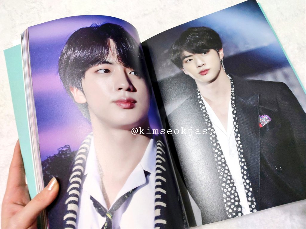 And last but not the least, have yourself a Seokjin w an earring. Istg it hits differently when he wears an earring... especially dangling onesLemme kith his stylist for this