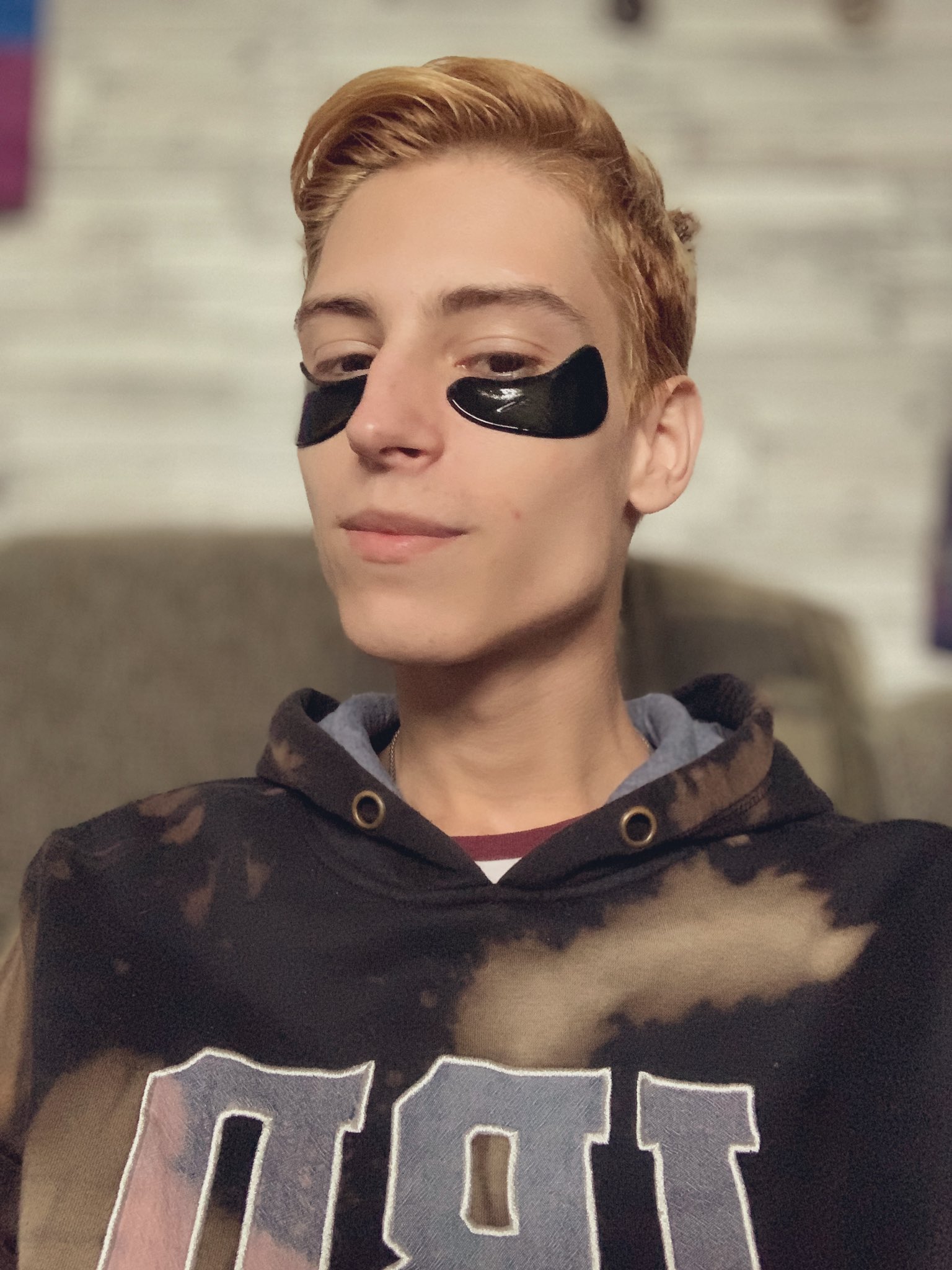 Hi guys, I love you?? https://t.co/szUROOGTXc