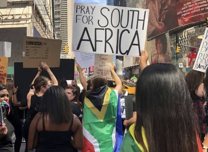 sissgugu's tweet photo. Nigeria #EndSars 🇳🇬 
Cameroon #AnglophoneCrisis 🇨🇲 
Congo #Silentholocaust 
Namibia #ShutItAllDown 🇳🇦 
Liberia - Rape National Emergency 🇱🇷 
South Africa #AmINext 🇿🇦 
Ivory Coast 🇨🇮 &amp; Ghana 🇬🇭 - Child trafficking

Africa is bleeding - where you can, please read &amp; lend a hand.🙏🏿 https://t.co/DiDvFFJI09