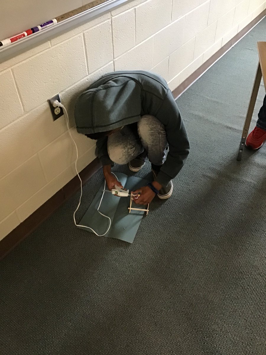 RadRose_'s tweet image. I know I&apos;ve already said it, but man I LOVE the two catapult weeks. 
#Catapults #science #LearningIsLoud #steam #FullEngagement #TotalParticipation  #maths
#Mathematics #Math
#Steam #LearningIn2020