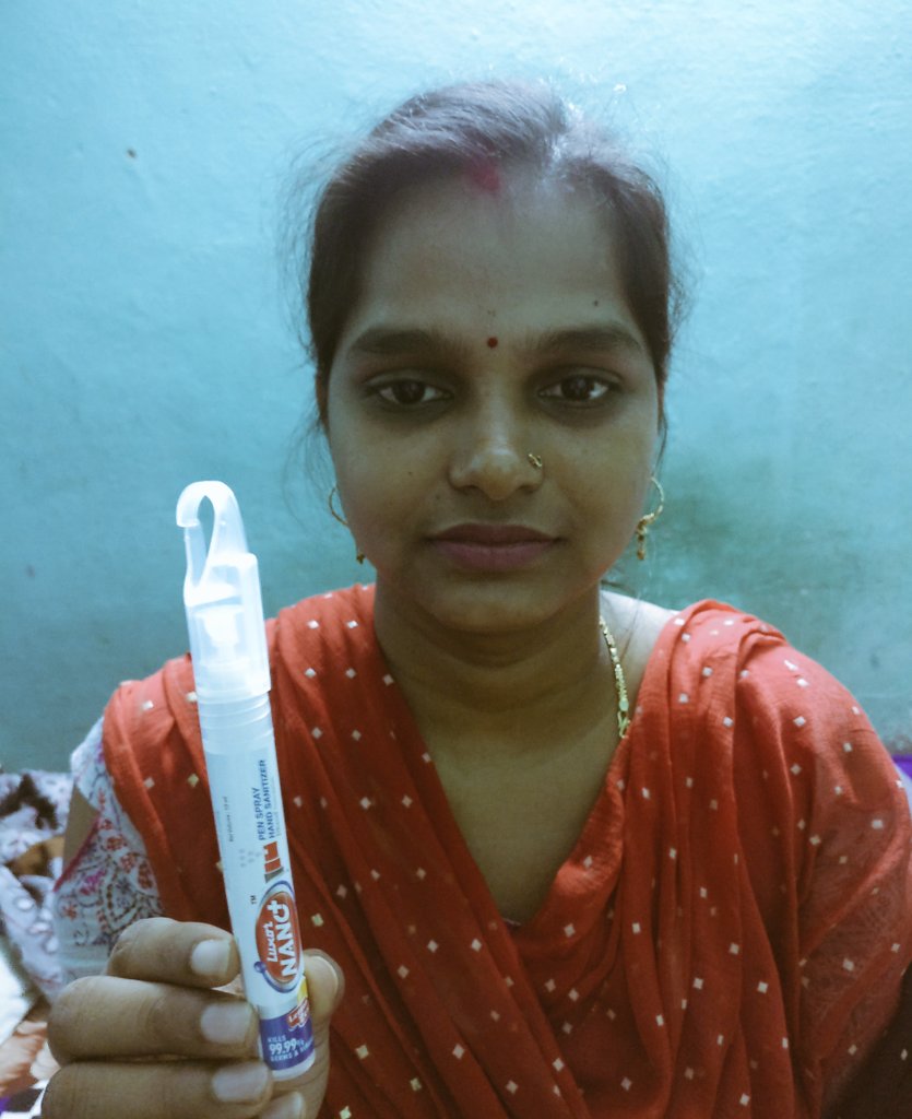 se3makumari's tweet image. #LuxorNano, sanitizer packed into a portable pen. 
Bought it 👍 really amazed with its portability and use. 
My handy Friend 😊 Penfriend simply NanoGaurd. #StaySafe 

Friends try it best partner for your journey. Going gym,shopping,bank etc. No extra space needed.
