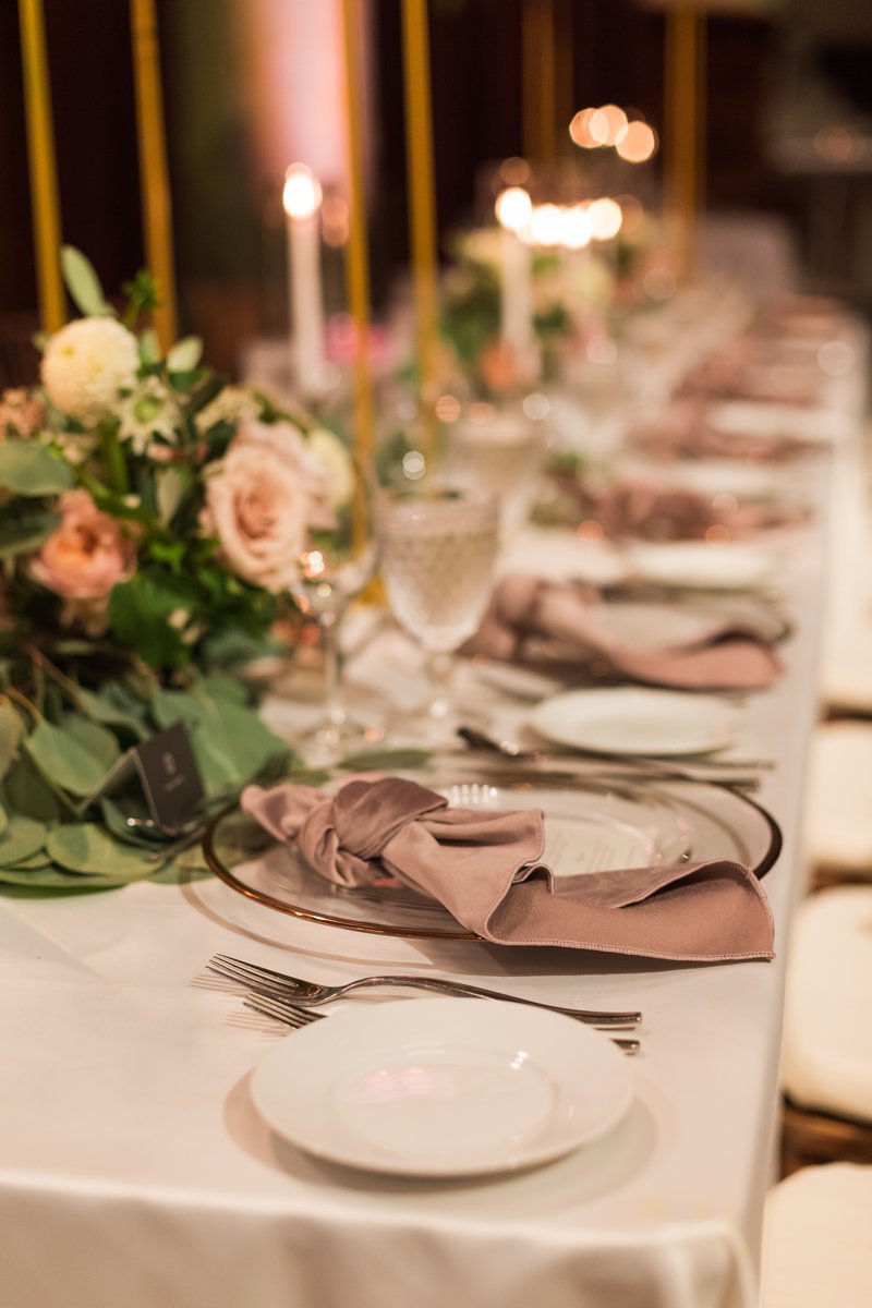 Elisabethb_eb's tweet photo. Dainty table setting.
This romantic yet elegant reception room would leave anyone speechless.

Photo : @valeriebusque_
Fleurs : @LaFleurdEurope
Avec La vie est une fête &amp; Location Gervais 

#elisabethb #eb #weddingplanner #wedding #weddingquebec #weddingreception #mariagequebec https://t.co/uApOblFzN0