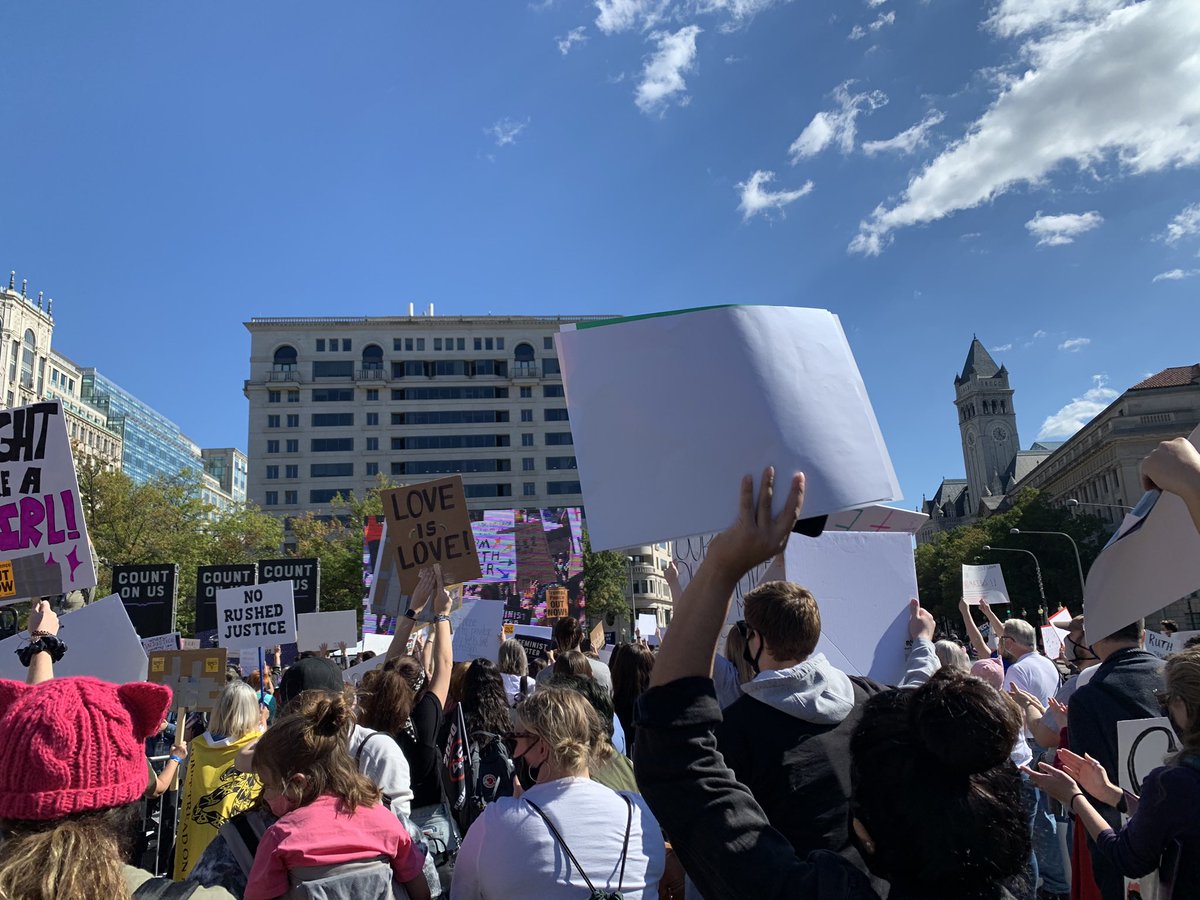  @DMVBlackLives organizer Nee Nee Taylor is speaking now at  #WomensMarch2020. She’s encouraging people to help give DC Statehood and to defund the police  @wusa9