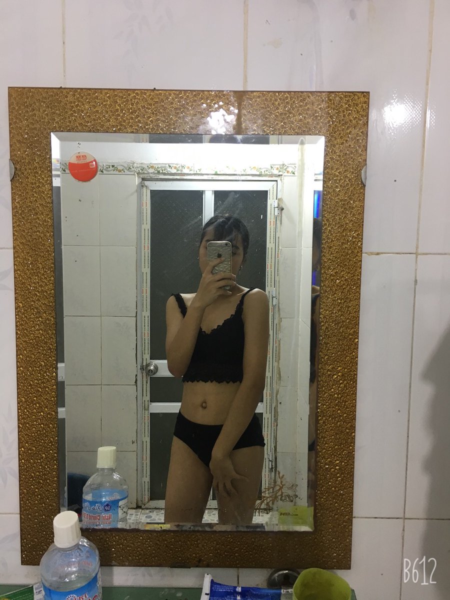 KhaCute6's tweet photo. Ước gì đc chéo với mấy chị https://t.co/K2rPqc2lwA