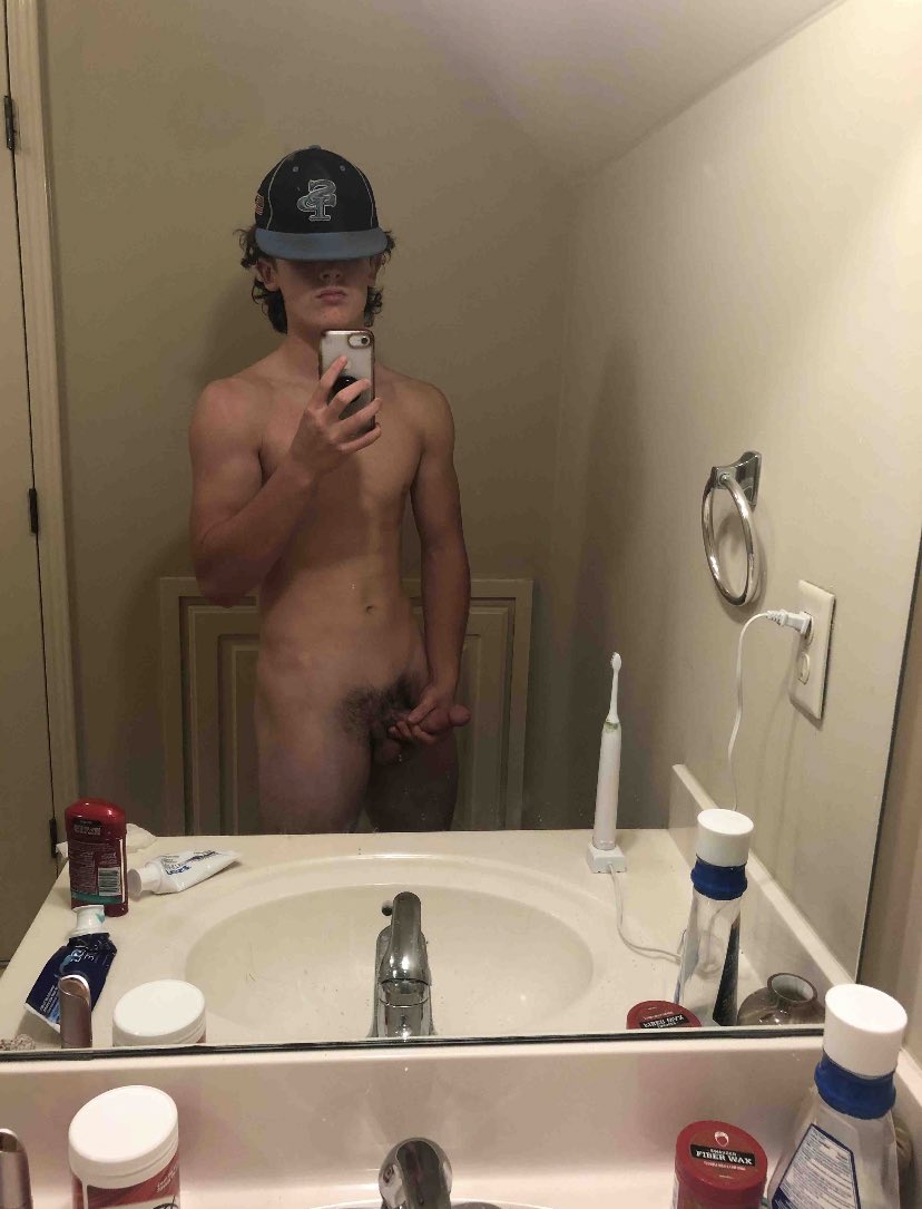 baiting101's tweet photo. Kinda sad he only sent 2 pics https://t.co/33xnfZejVh