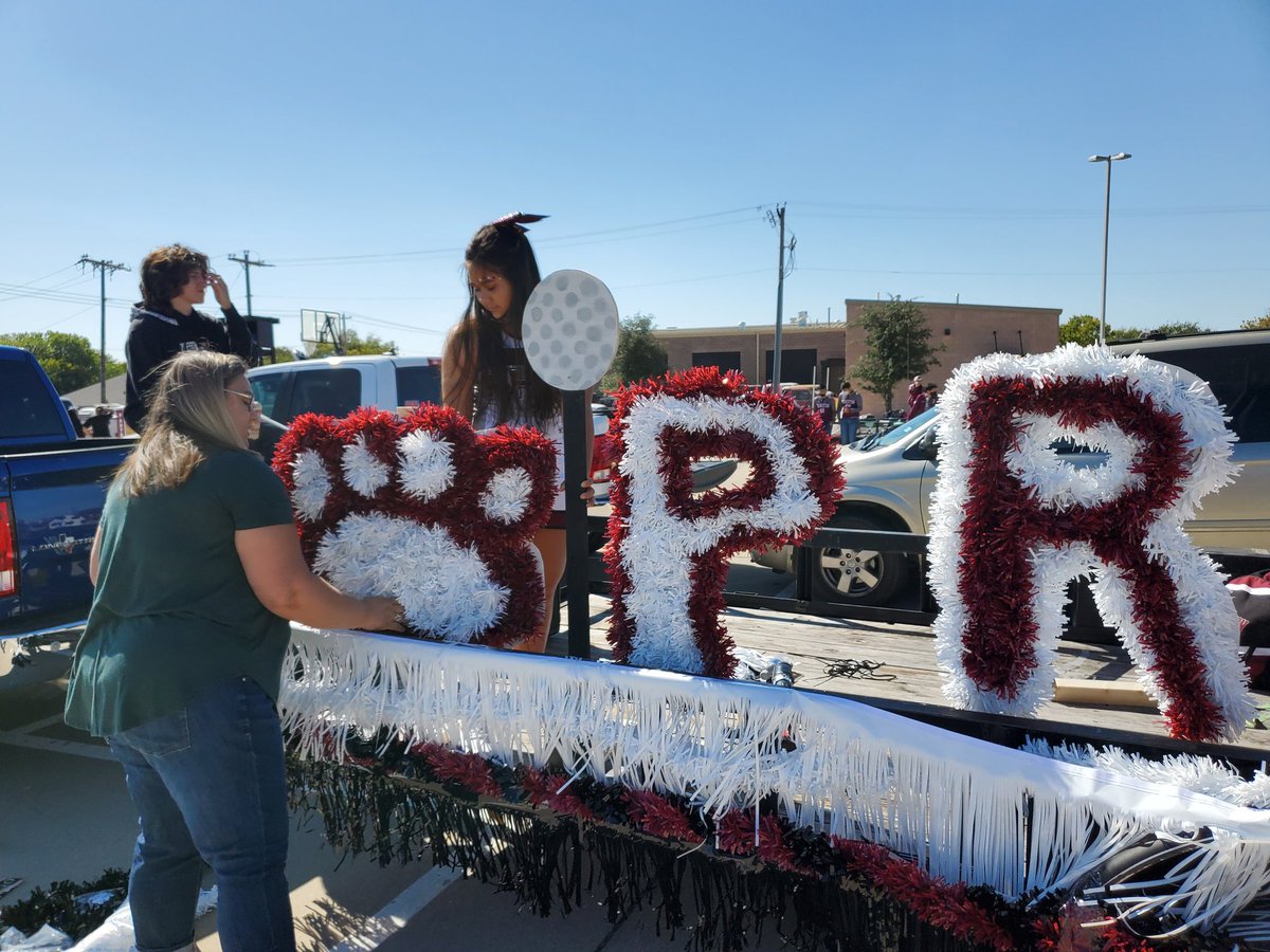 Princetoncheers's tweet photo. Thanks to the hard work of our parents, spouse, team members for our overnight success. We got 2nd 🥈🐾📣
#reverseparade
#hoco2020 https://t.co/0xaUjIEIG7