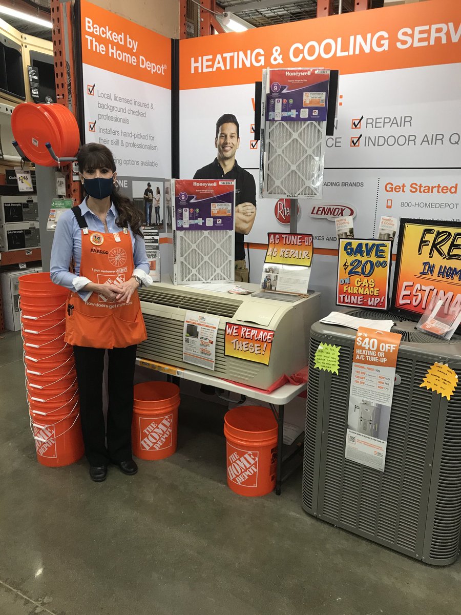 Driving services throughout the store today at 6628. ⁦<a href="/AlexPula/">Alex Pula</a>⁩ ⁦<a href="/asm_specialty/">Specialty ASM servant leader Jose Salcedo</a>⁩ ⁦<a href="/DiannaStore6628/">Dianna</a>⁩ ⁦@downeypackerfan⁩ ⁦<a href="/Steven_Mousseau/">Steven Mousseau</a>⁩