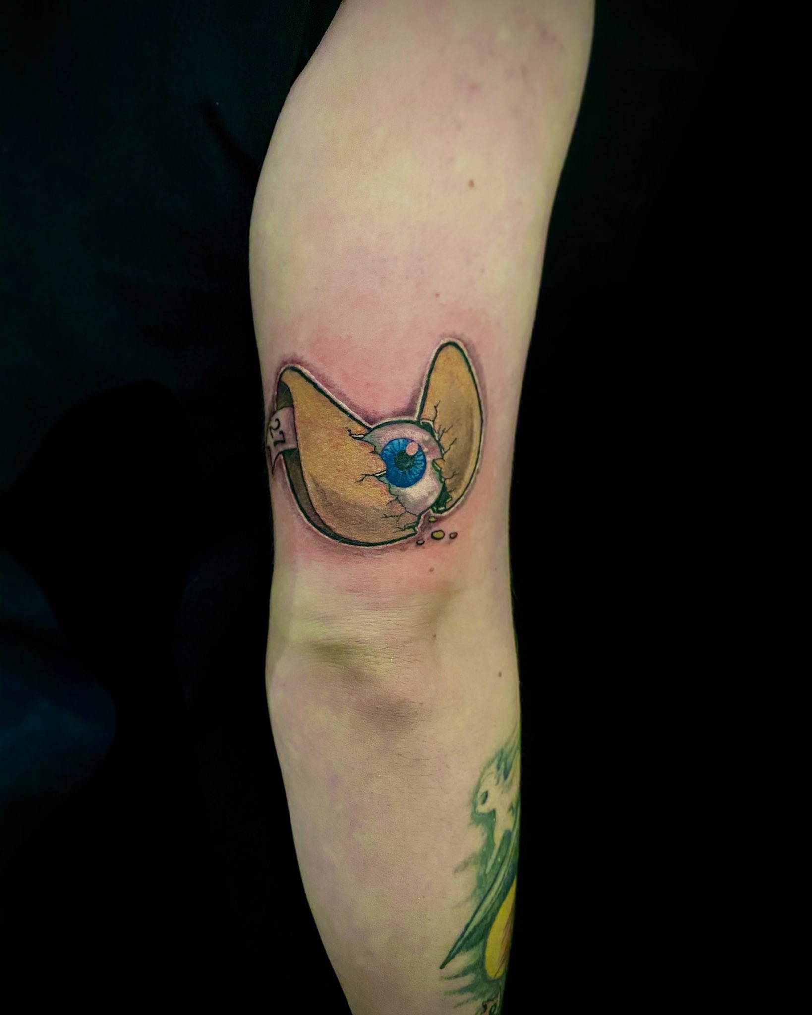Rasha on X: "Sticker tattoo of IT - Fortune cookie...Pennywise sneaks  hellish surprises !!! #rashatattoo #pentictontattoostudio #pentictoninked  #pentictonartist #stickertattoo #stickertattoos #pennywisetattoo  #colourtattoo #colourtattoos #pennywise ...