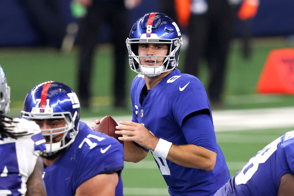 PFF's tweet image. Hardest schedule of pass defenses faced through Wk 5:

🔸 Baker Mayfield
🔸 Daniel Jones
🔸 Carson Wentz
🔸 Patrick Mahomes